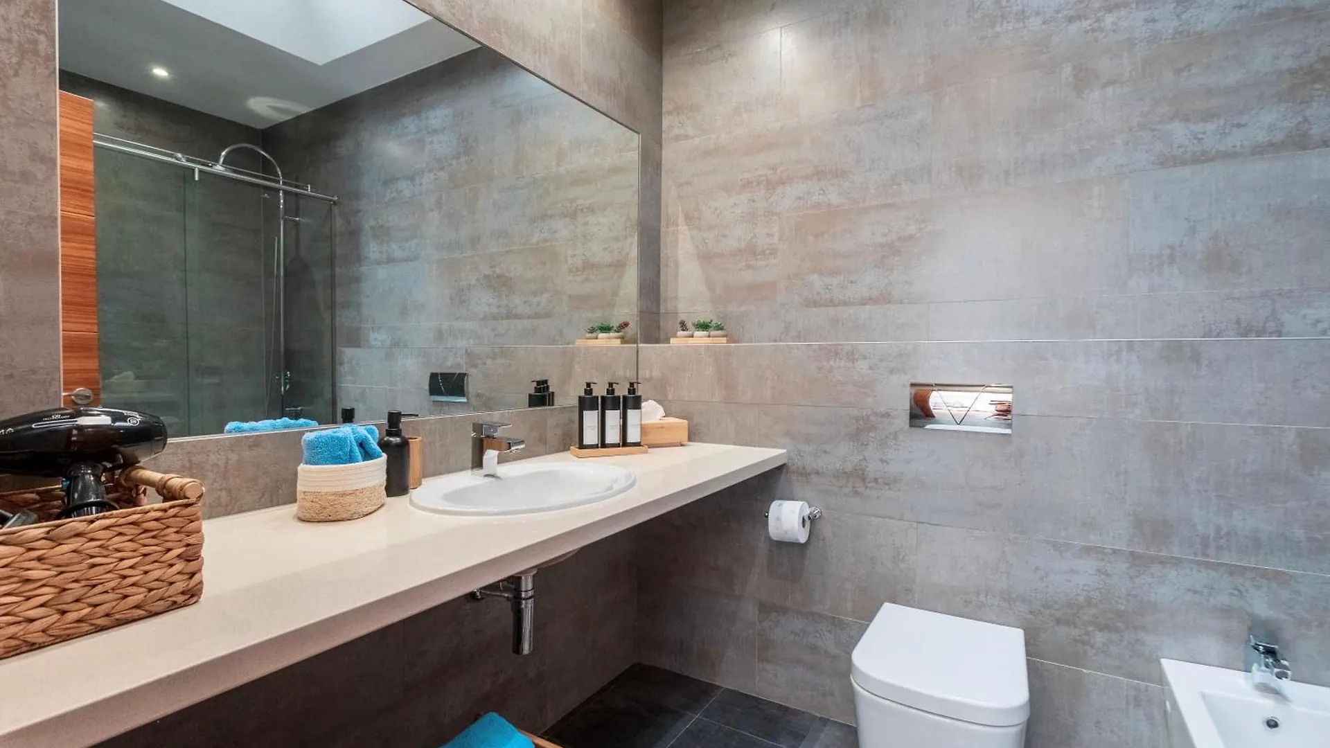 Luxury Boutique B&B - Villa Prana Marbella Ojén Alloggio in famiglia